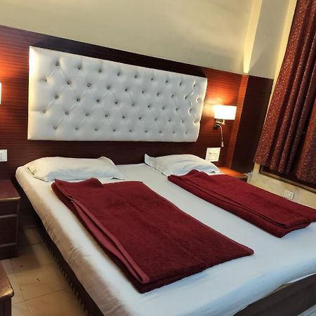 Hotel Prince Palace نيودلهي المظهر الخارجي الصورة